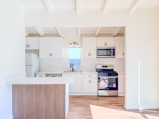 Building Photo - 121 Highland Dr