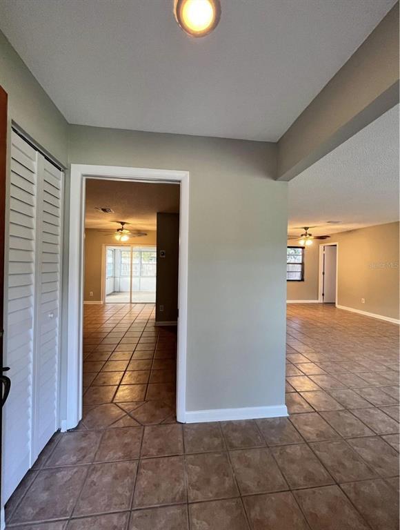 Building Photo - 2224 Willow Tree Trail