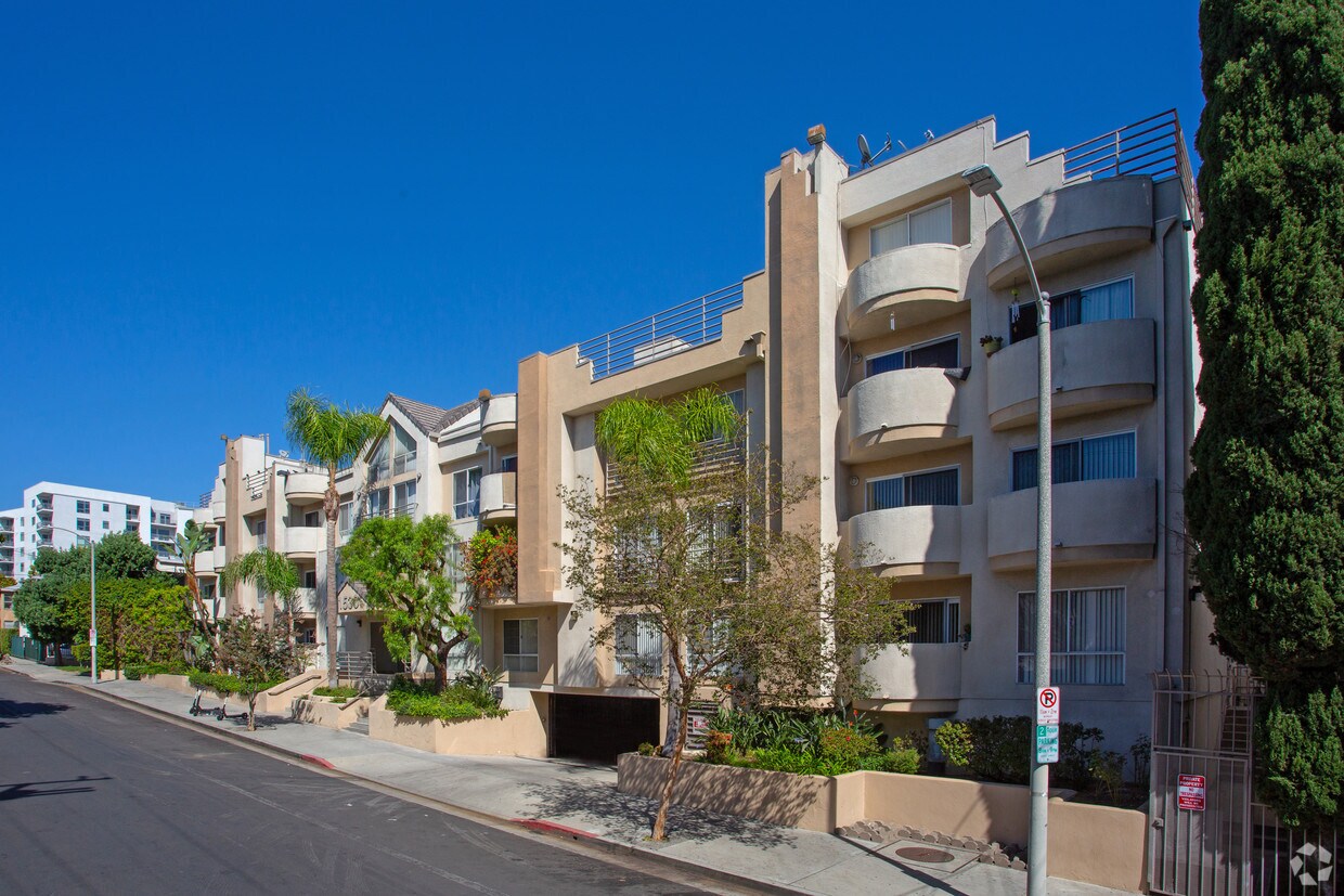 Regency Detroit Apartments Apartments in Los Angeles, CA