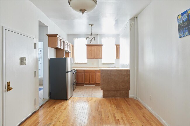 Foto del edificio - 354 S 5th St