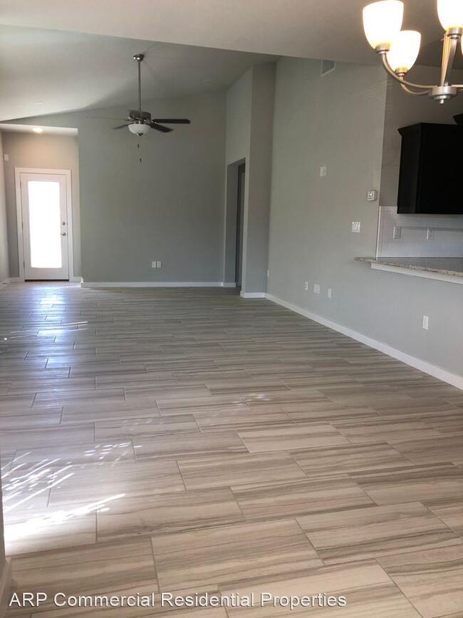 Building Photo - 3 br, 2 bath House - 15125 DESIGN CT