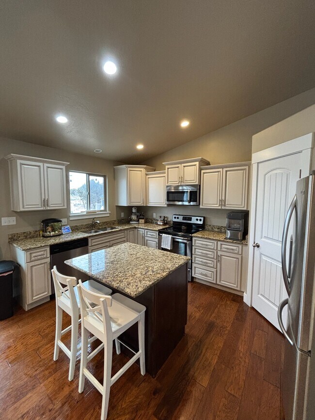 Foto del edificio - 2439 E Ox Yoke Dr