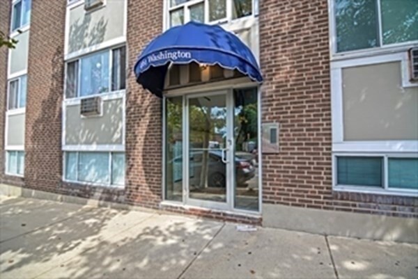 Primary Photo - 461 Washington St