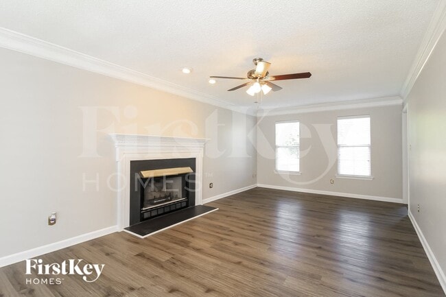 Foto del edificio - 6011 Hickory Creek Rd