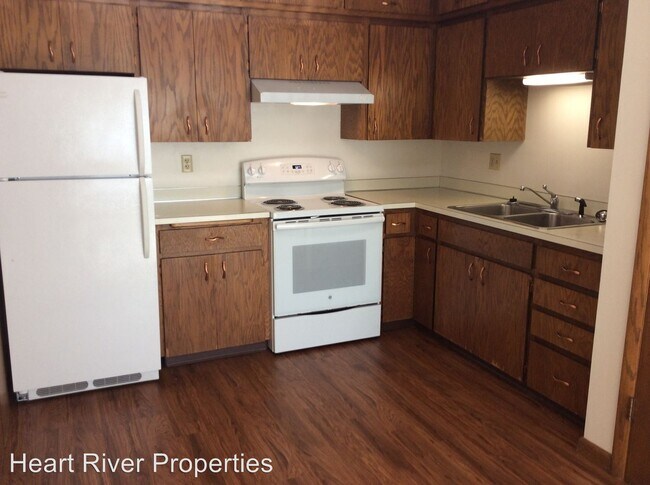 Building Photo - 2 br, 1 bath Apartment - 338 1st Ave East