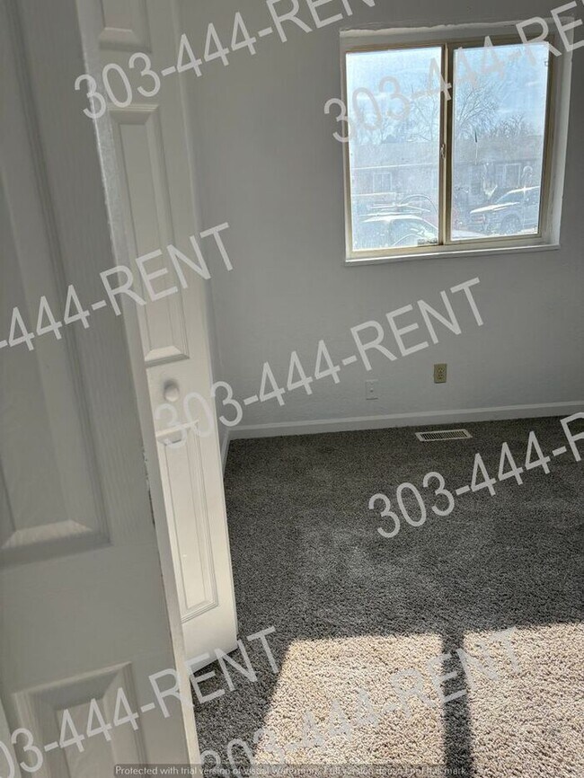 Foto del edificio - 3 Bedroom & 2 Bathroom Ranch Style Home in Montebello