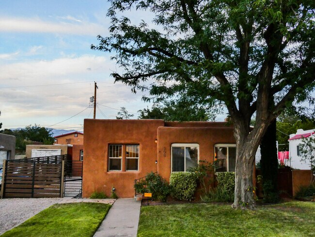 Foto del edificio - 308 Dartmouth Dr SE