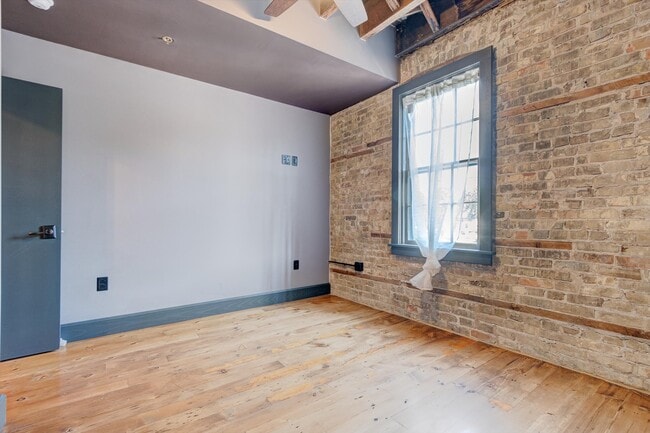 Building Photo - 2888 Main St