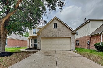 Building Photo - 15323 Fir Woods Ln