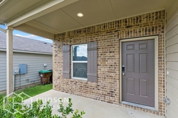 Building Photo - SELF TOUR NOW! - 3809 Colemans Run, Conver...