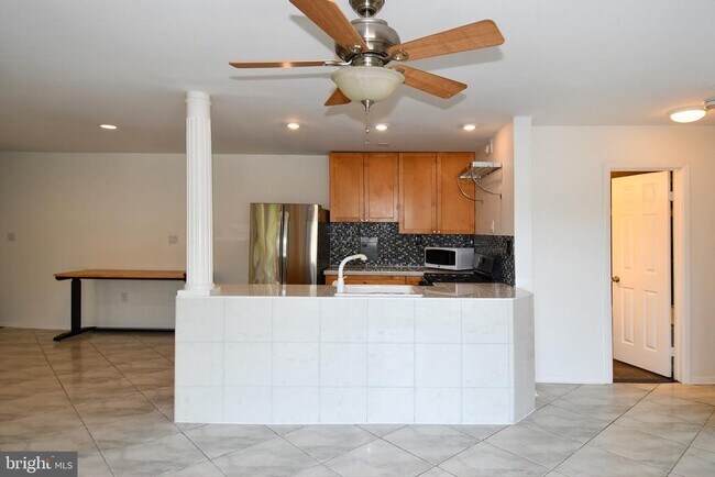 Foto del edificio - 12415 Braxfield Ct
