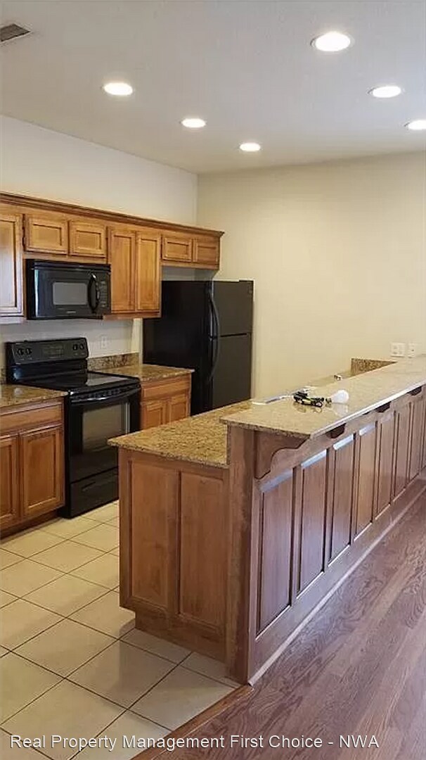 Foto del edificio - 3 br, 2 bath House - 3005 SW Amberwood Blv...