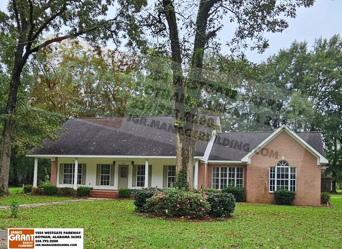 Primary Photo - 719 Trawick Rd