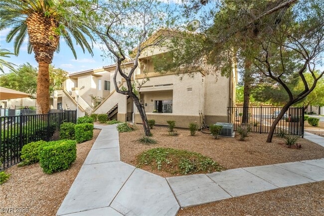 Foto del edificio - 3925 Lazy Pine St