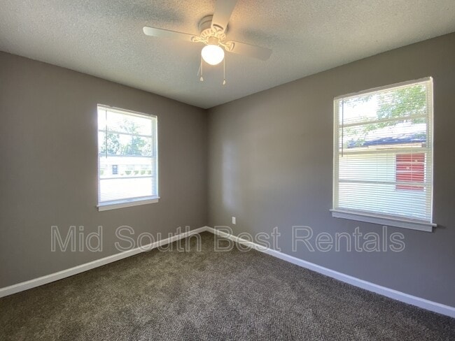 Building Photo - 3006 Randy Ln