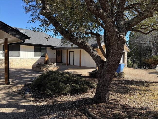 Building Photo - 3205 MacArthur Ave