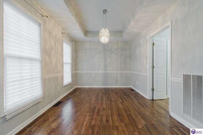 Building Photo - 404 Michigan Ave