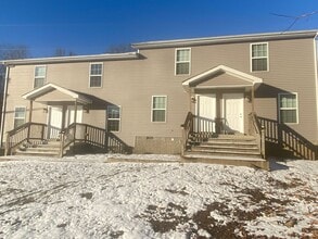 Building Photo - 453 Upper Stone Ave