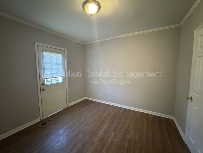 Foto del edificio - 2648 Joyce Ave