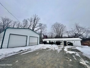 Building Photo - 2566 Easton Turnpike