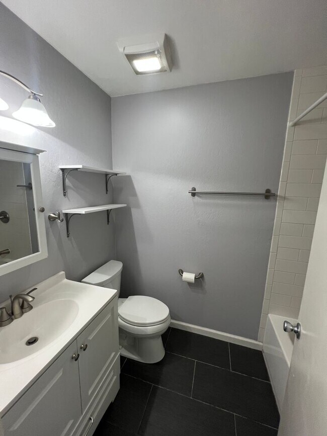 Foto del edificio - ***COMING SOON***Beautifully remodeled 3 B...
