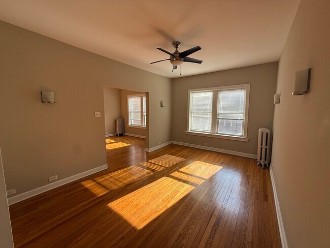 Foto del edificio - 838 E 53rd St