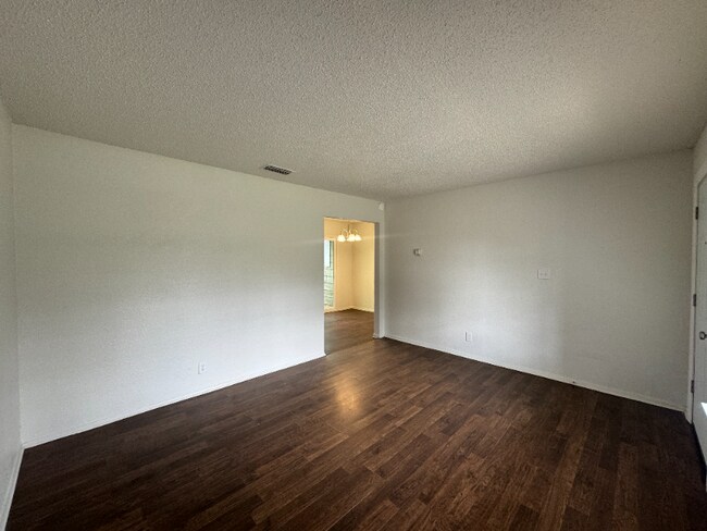 Building Photo - 5708 Glen Meadow Dr