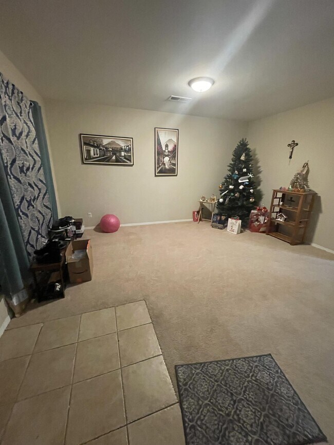 Building Photo - 3068 Kalei Ct