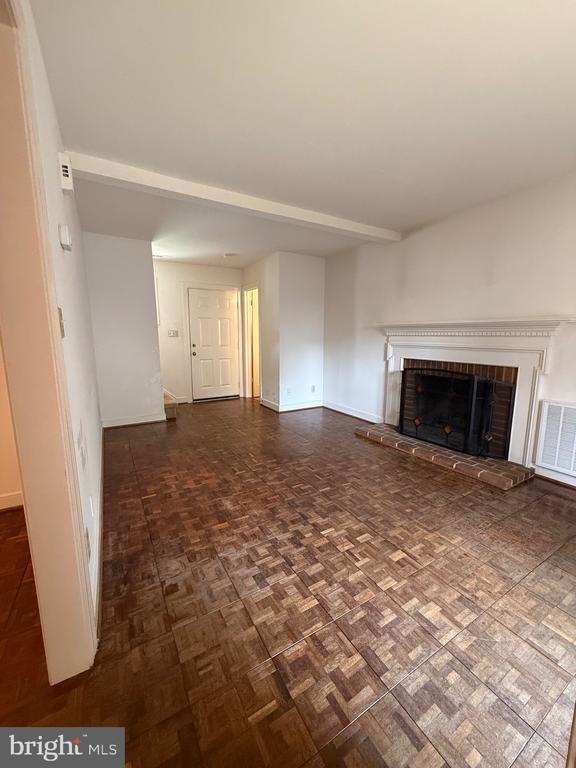 Foto del edificio - 1446 Kenmore Ave