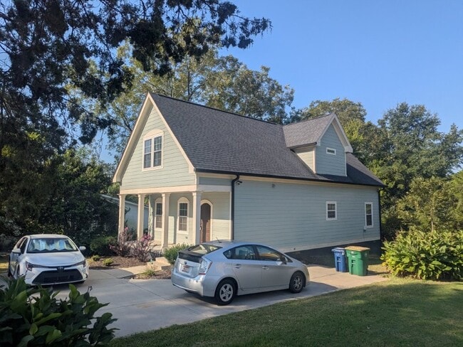 Building Photo - 214 Evans St