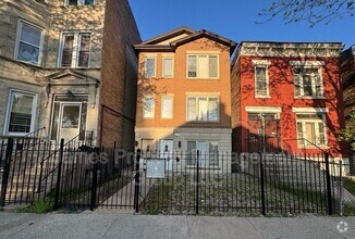 Building Photo - 1129 S Troy St