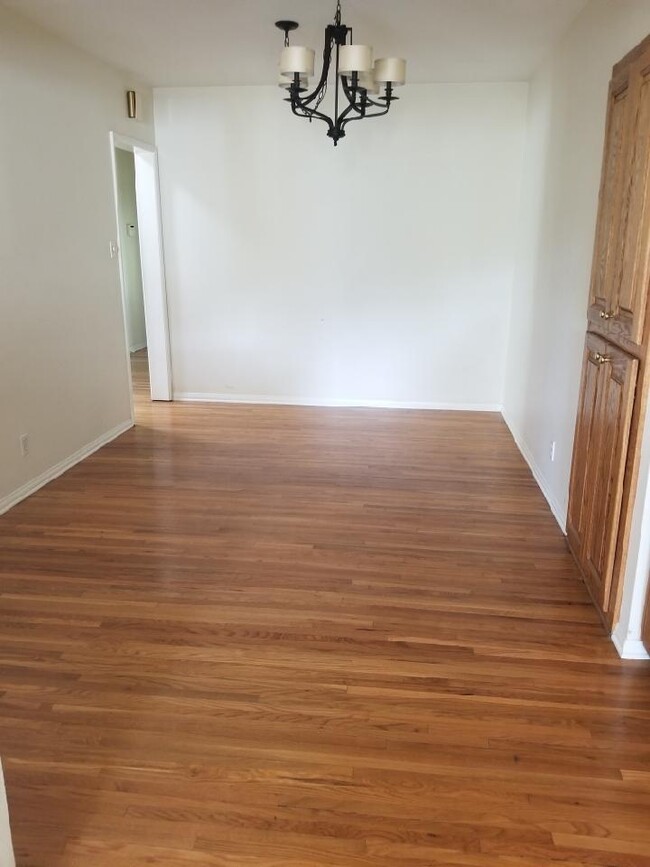 Dining room - 168 Lamour Dr