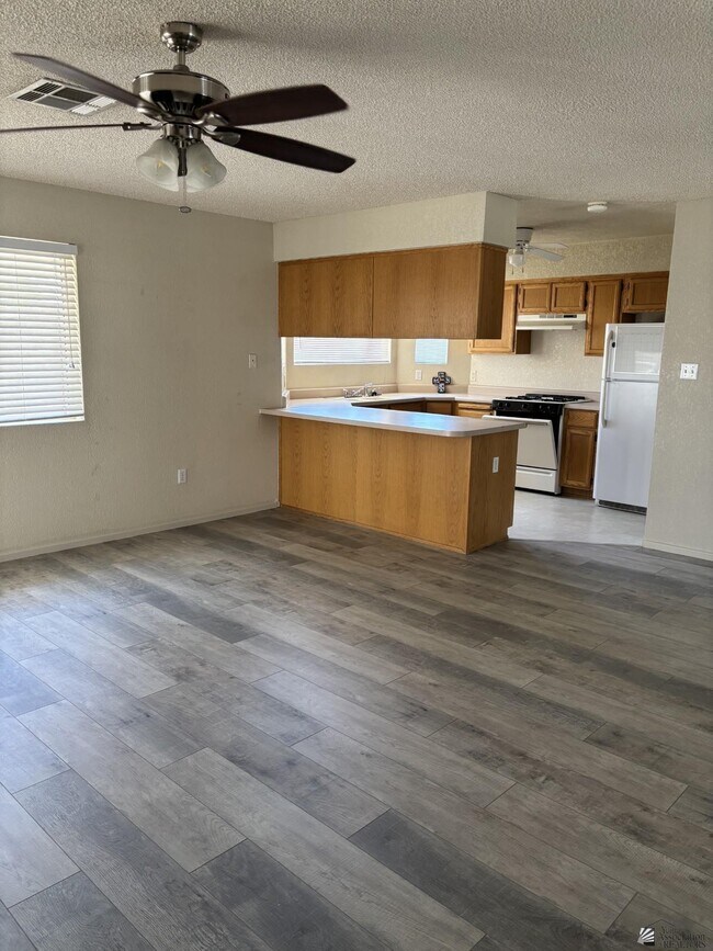 Foto del edificio - 11269 E 27th St