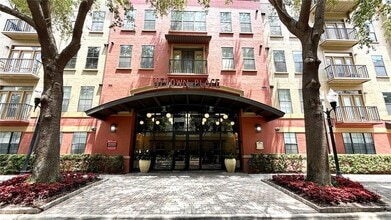 Building Photo - 911 N Orange Ave