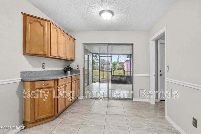 Foto del edificio - 1702 Carolina Ave