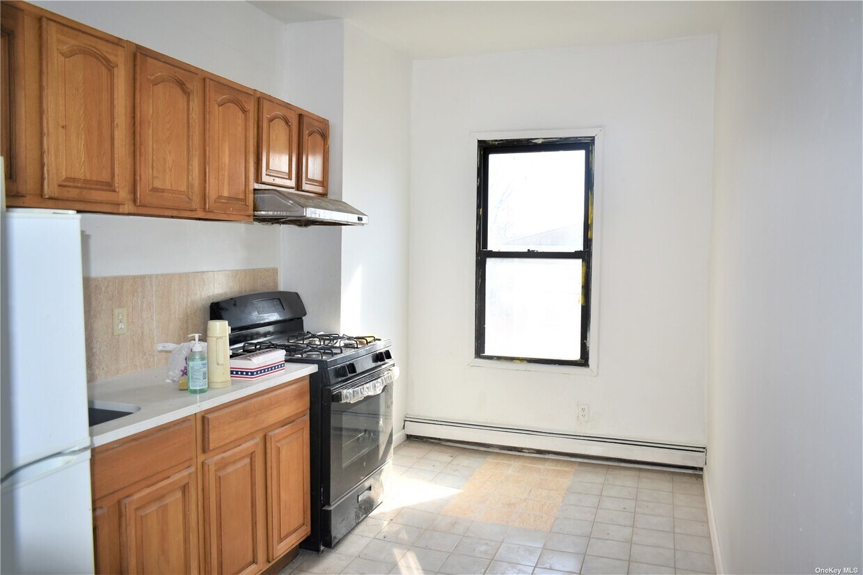 Primary Photo - 117-6 Jamaica Ave