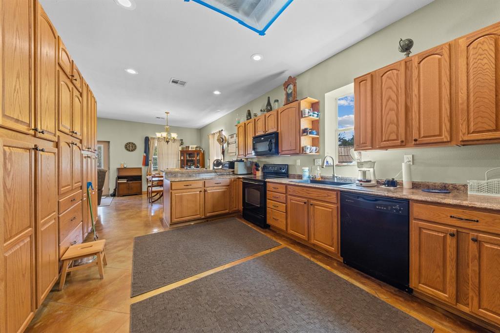 1360 Co Rd 233, Florence, TX 76527 House Rental in Florence, TX