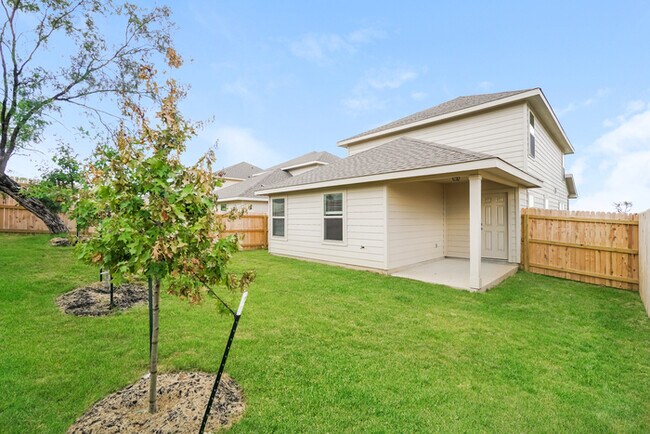 Building Photo - Ashley Heights - 8911 Ashley Wilkes, San A...