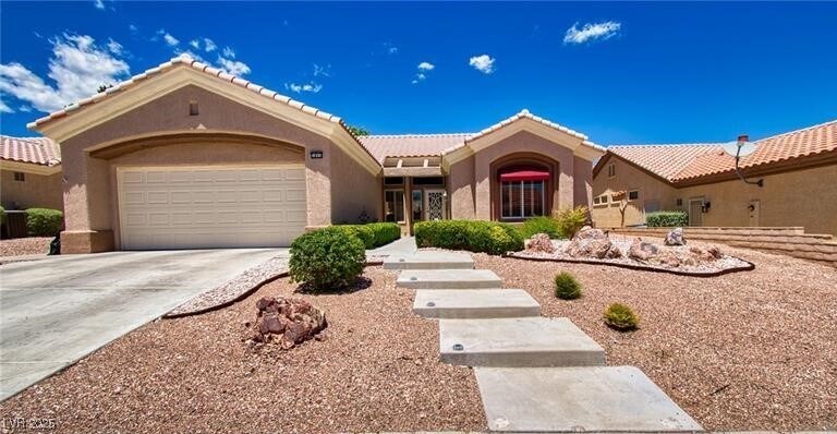 Foto principal - 2805 Hanging Rock Dr
