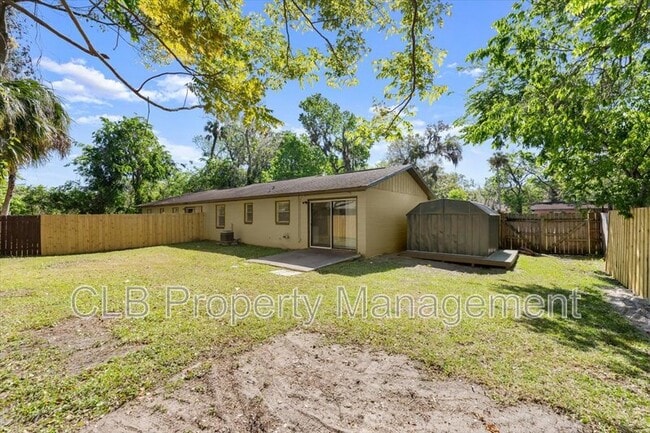 Building Photo - 305 Cavanah Dr