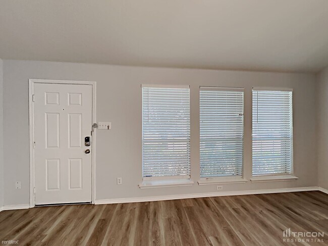 Foto del edificio - 9961 Peregrine Trail