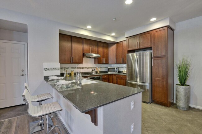 Photo - 919 Gaspar Vis House