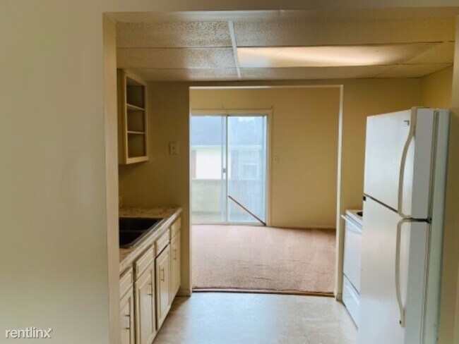 Building Photo - 1201 Wyatt Ln