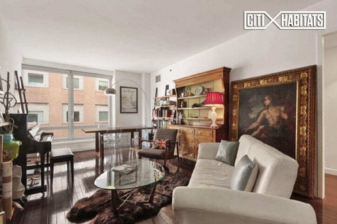 Building Photo - 462 W 58th St