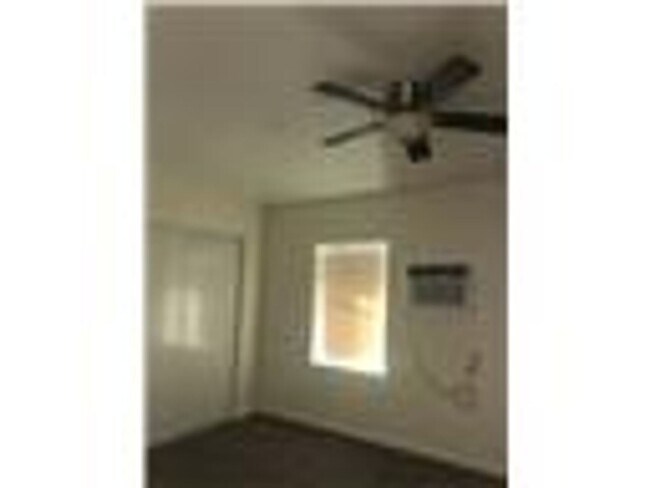 Building Photo - One Bedroom on Las Vegas Blvd