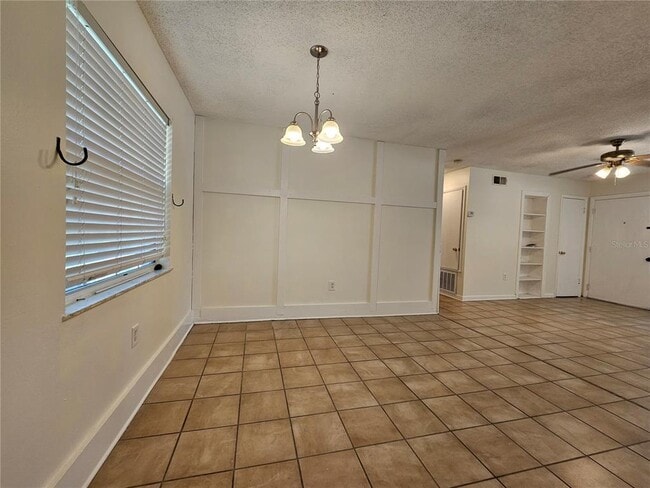 Building Photo - 5550 St Joseph Blvd