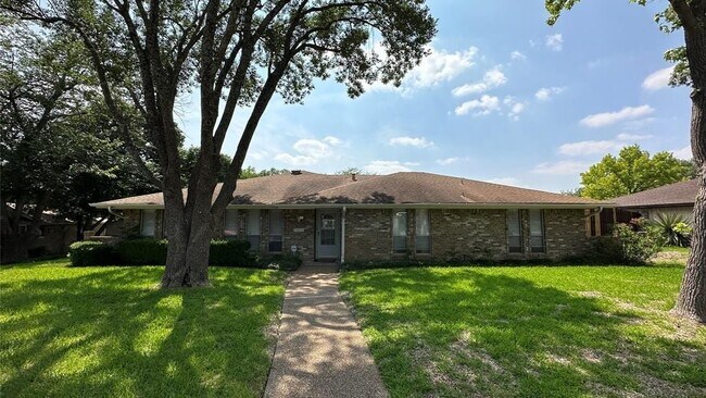 Foto del edificio - 1140 Shadywood Ln