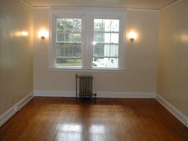 Foto del edificio - 4135 Roland Ave