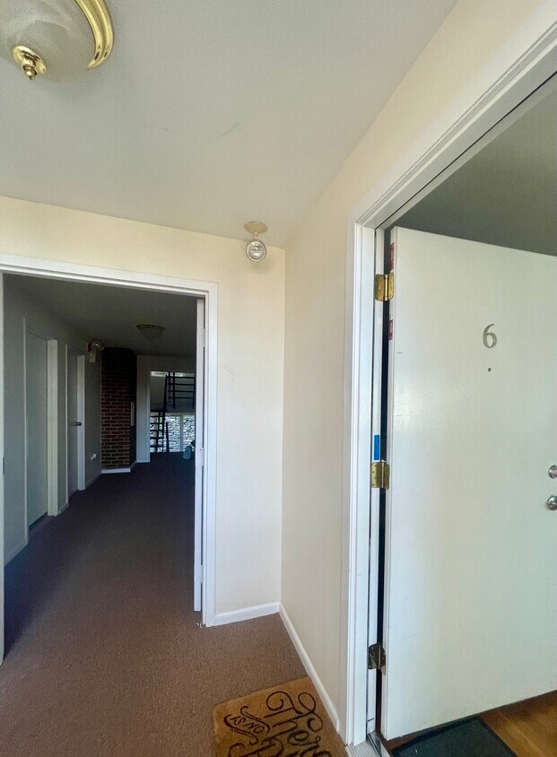 Welcome to Unit 6! - 221 Minot St