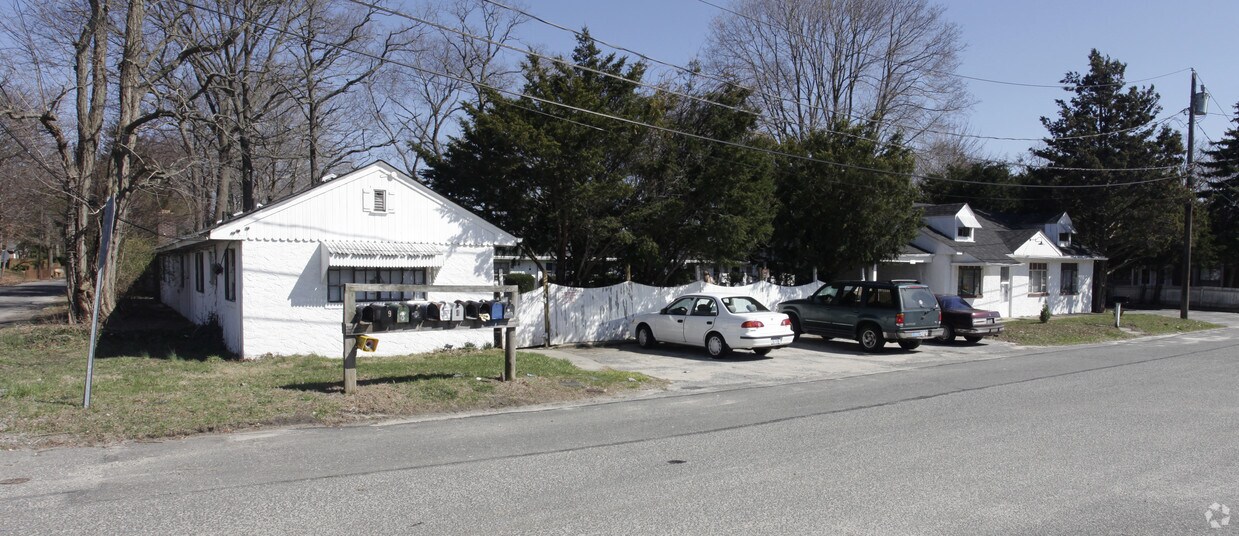 29 Tyler St, Rocky Point, NY 11778 Apartments in Rocky Point, NY